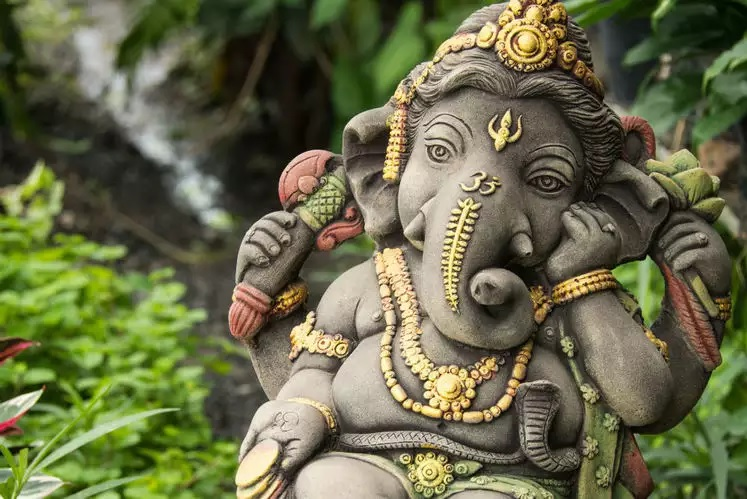 A Guide to Buy Brass Ganesha Statues Online