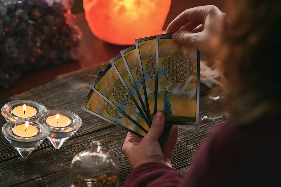 Top 6 Tarot Cards for Life Changes