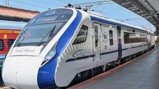 PM Modi to Flag off First 8-Coach Vande Bharat Train as Railways Plan to Roll Out 64 Such Trains