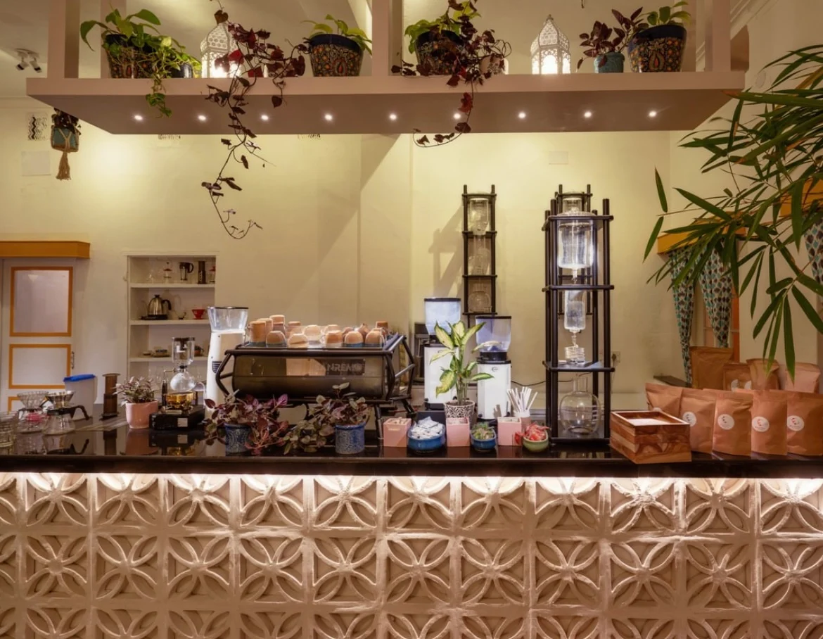 Roastery Coffee House Kolkata – Best Coffee & Brunch Spot in Kolkata