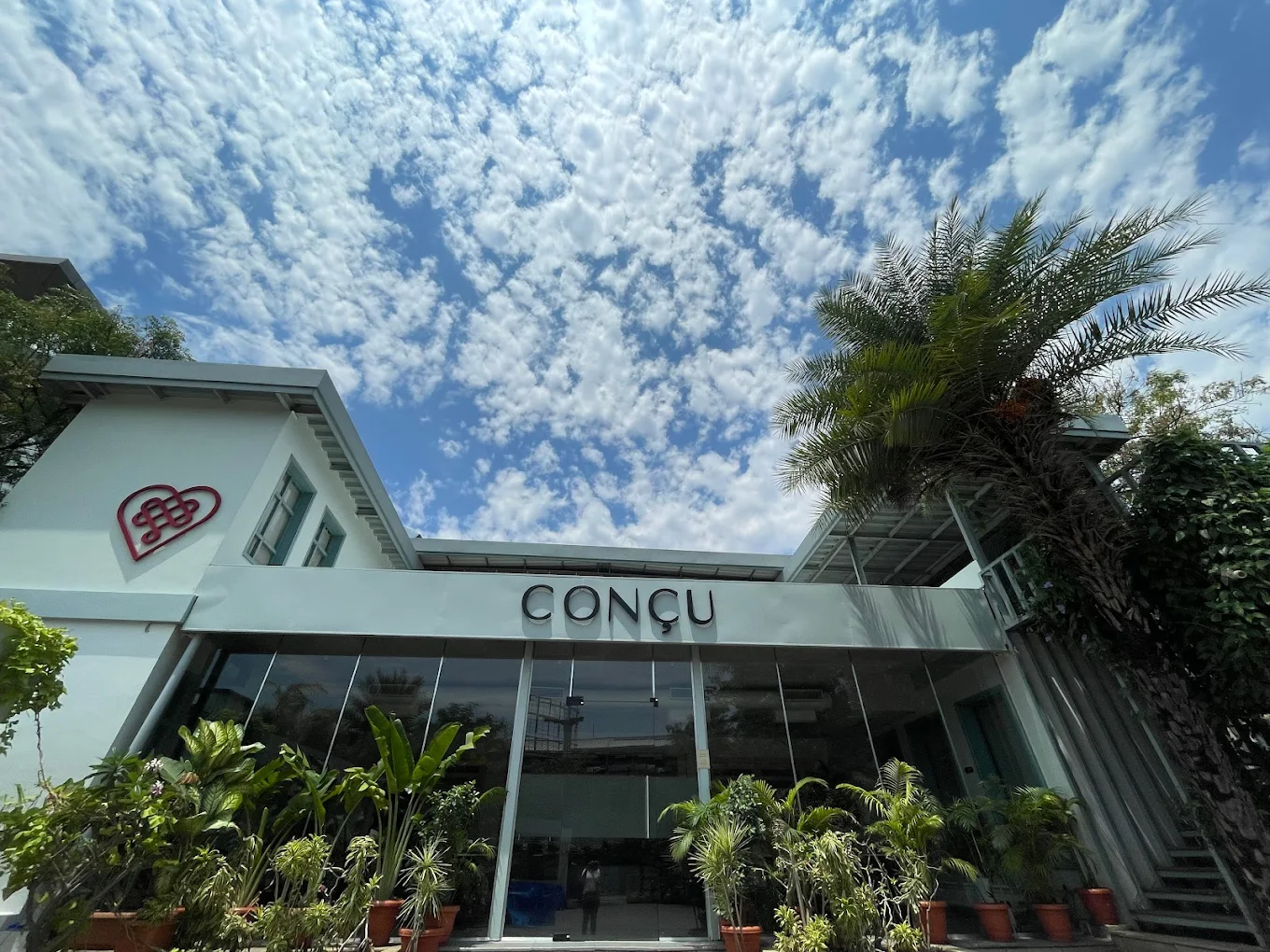 Conçu Jubilee Hills | Best Café in Road No 37 Hyderabad